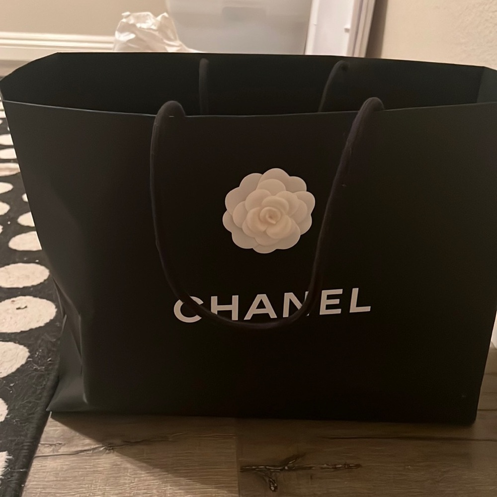 COPY - Chanel paper bag